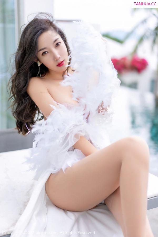 小乔  [XiuRen]高清写真图 2022.01.04 No.4420 艾静香第25张图片